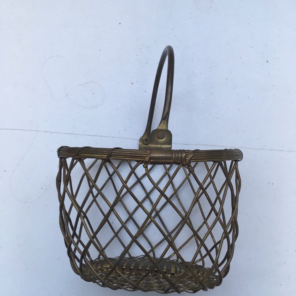The Import Collection Small bass basket